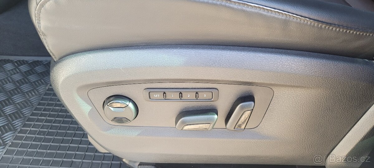 VW Multivan T6 2,0TDi 150kW DSG 4x4 Highline 7.mistný DPH - 18