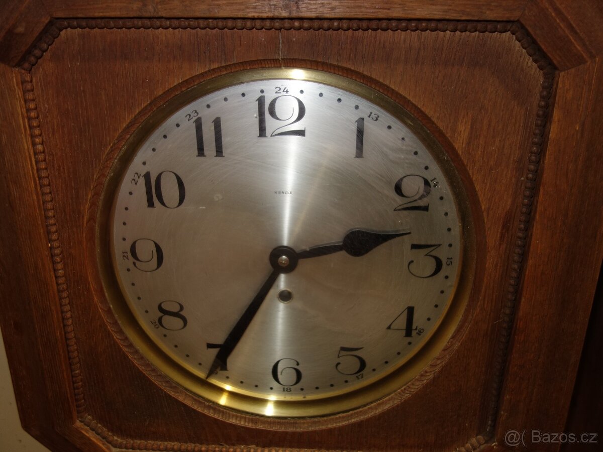 Nástěnné hodiny Kienzle, školní či nádražní - 18