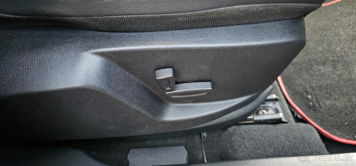 Ford s-max titanium S 2,2tdci manuál 7mist - 18