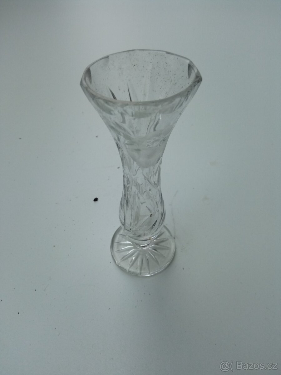 LEVNĚ - Různé broušené sklo - 18