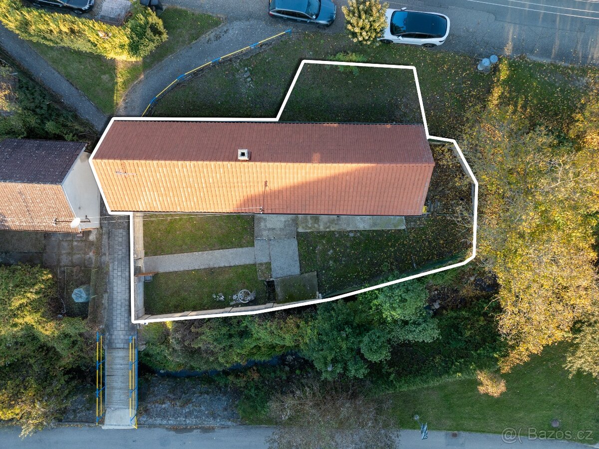 Rodinný domek v obci Horní Němčí - 18