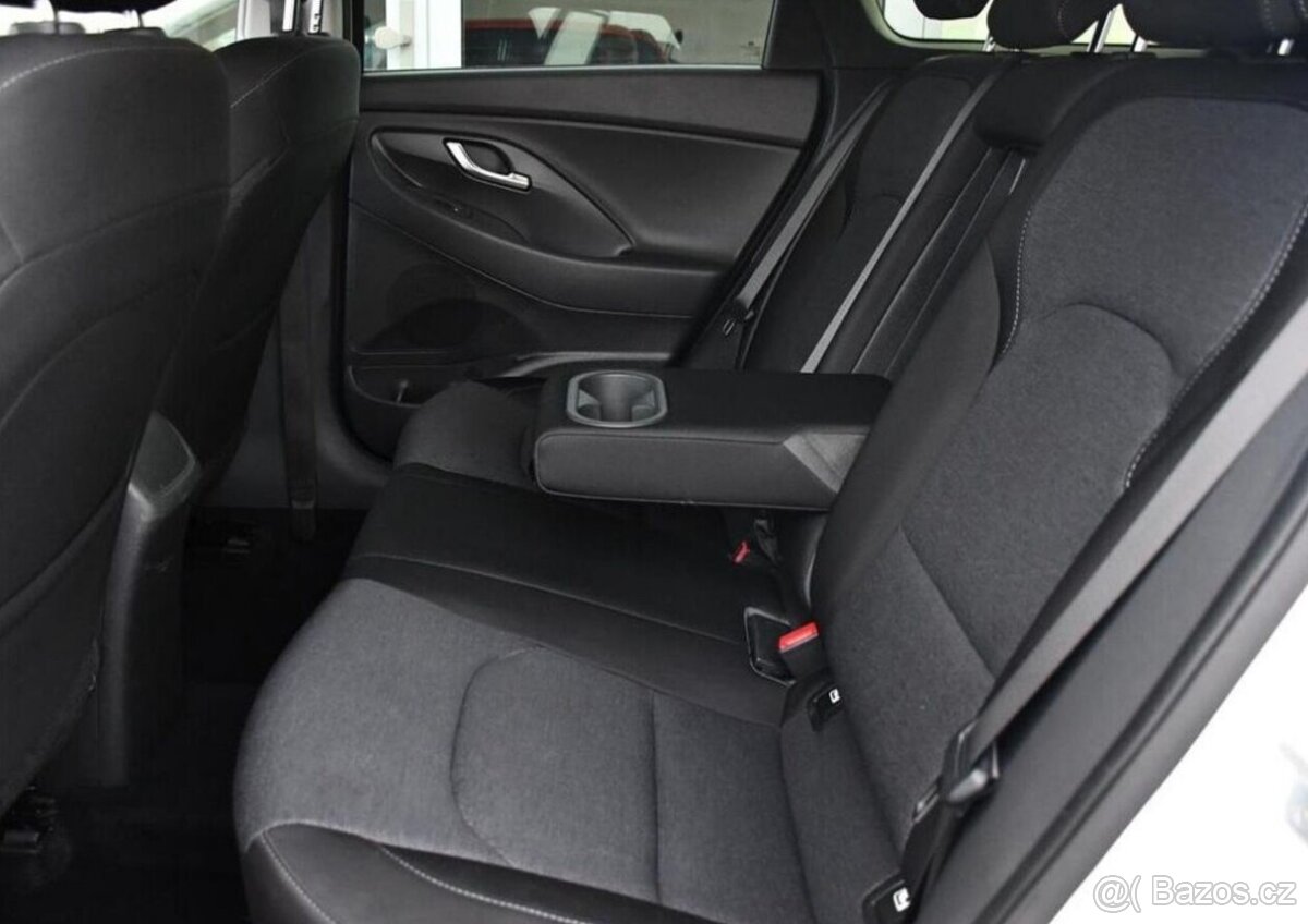Hyundai i30 1.6CRDi TAŽNÉ 1M ČR - 18