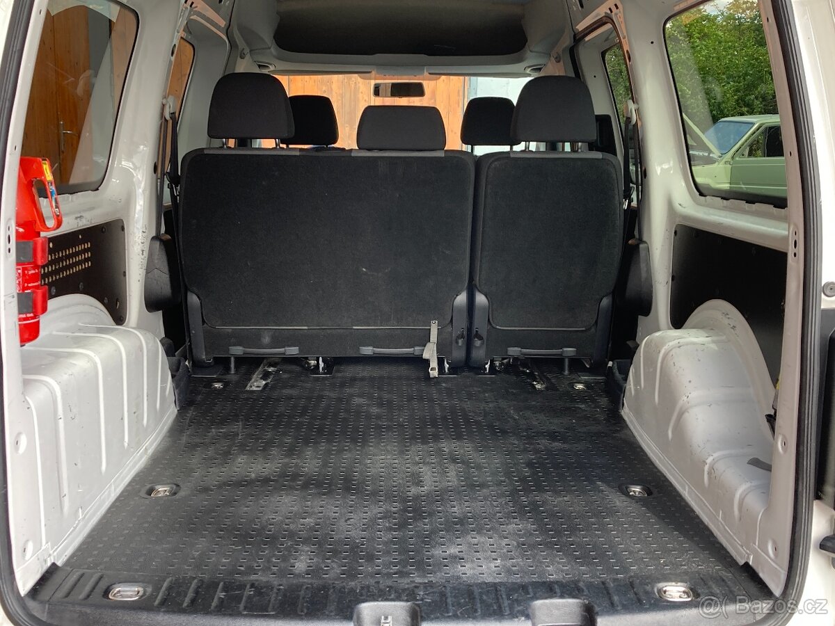 VOLKSWAGEN CADDY MAXI 2,0TDi 5míst -DPH - 18