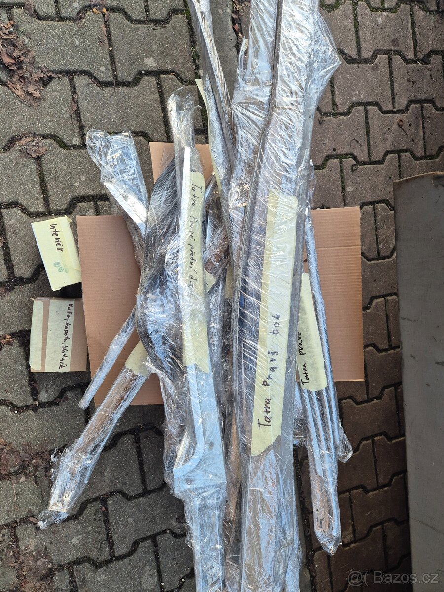 Tatra 613- náhradní díly - 18