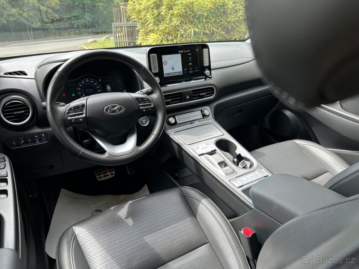 Prodávám Hyundai Kona 150kw 64 kWh Premium - 18