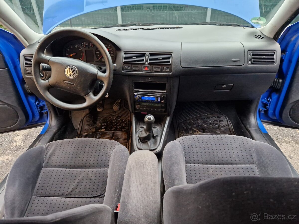 Vw GOLF 1.4 16V benzín - 18