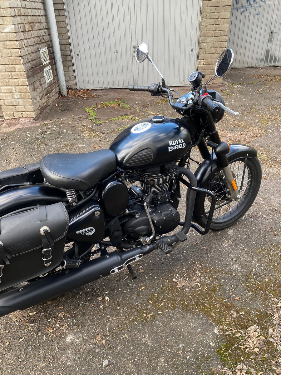 Royal Enfiel Classic 500 - 18