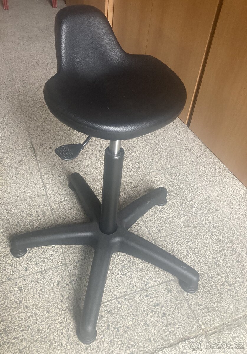 Nové židle pracovní - 18