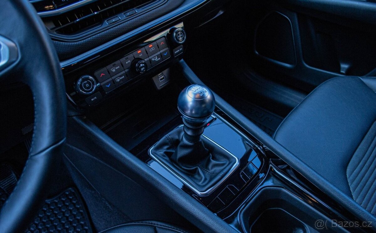 Jeep Compass 1.3 GSE Night Eagle - 18