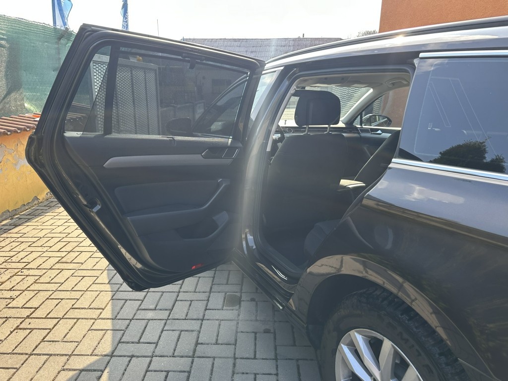 VW Passat 2.0 TDi 110kW - 18