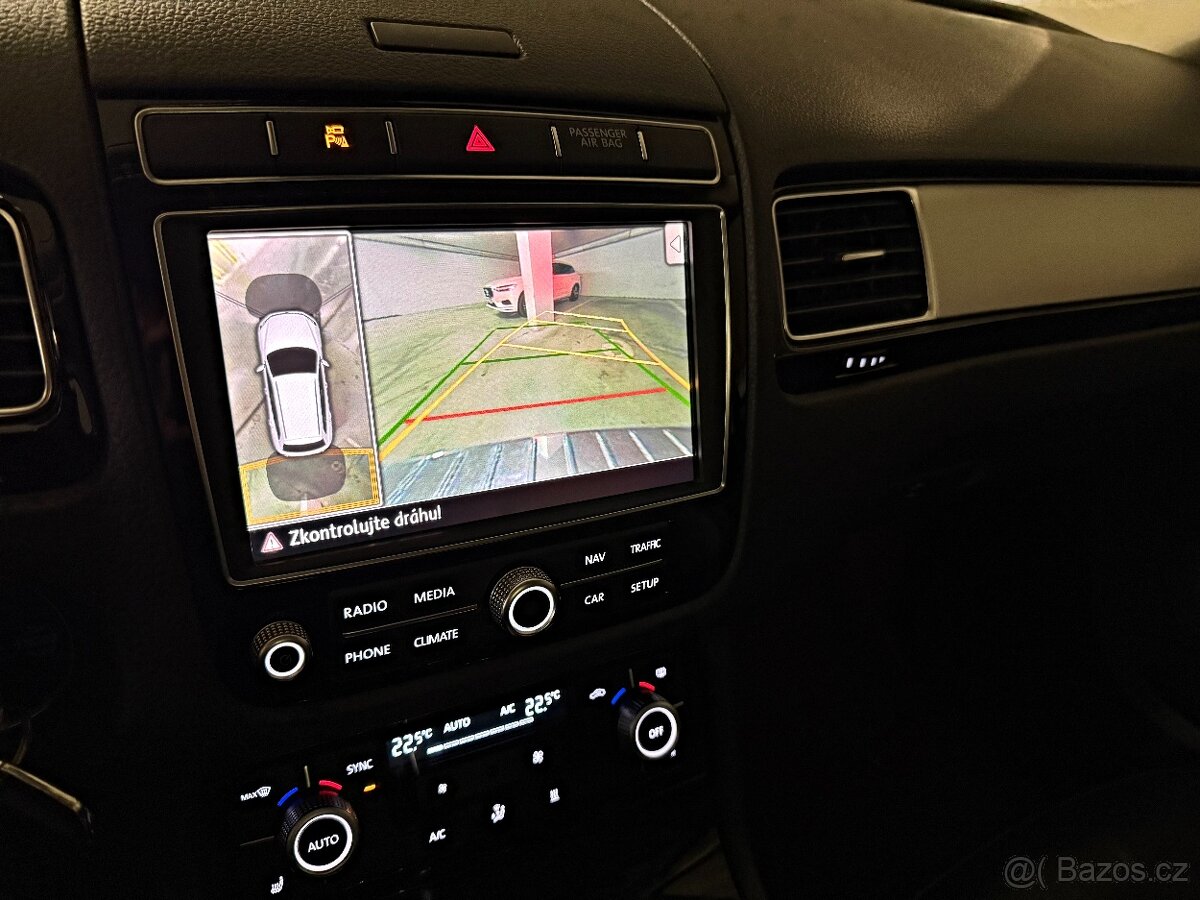 VW Touareg 3.0TDI, 193KW, 2016, panorama., tažné, nová STK - 18