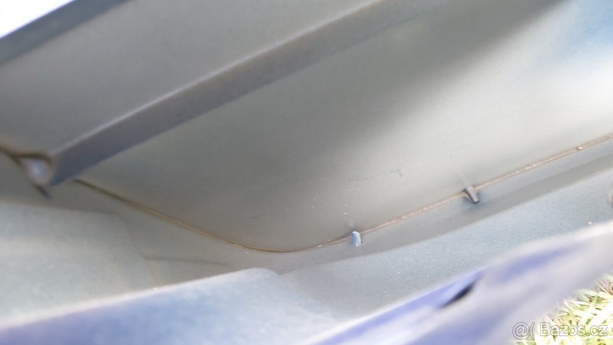 VW PASSAT B6 – DVEŘE KUFRU MODRÉ LC5E - 18