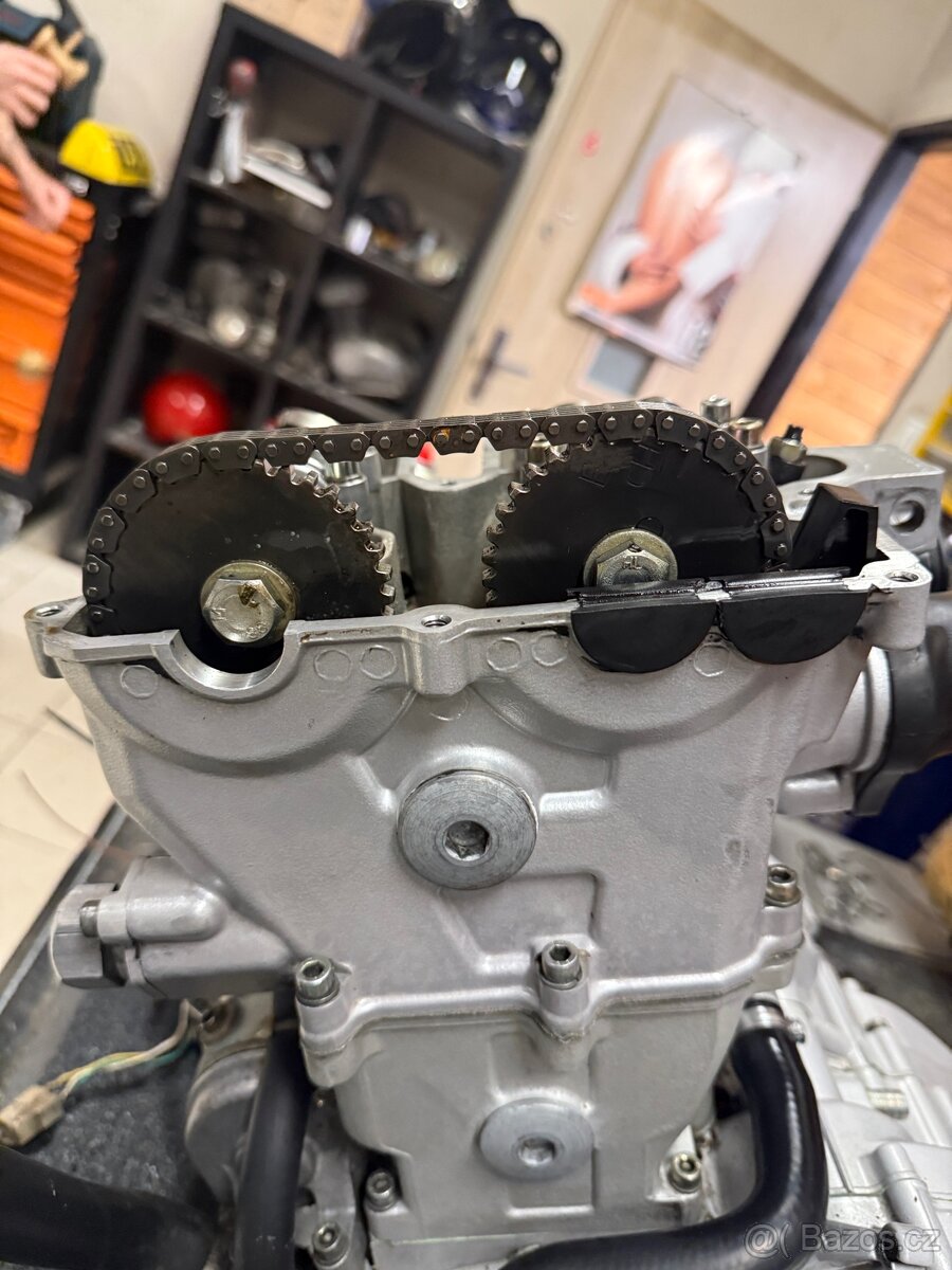 Aprillia/BMW - motor Rotax 650 - 18