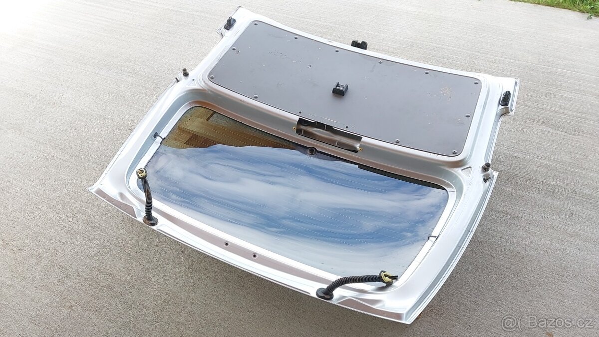 VW Caddy – Dveře kufru , Vzpěry - 18