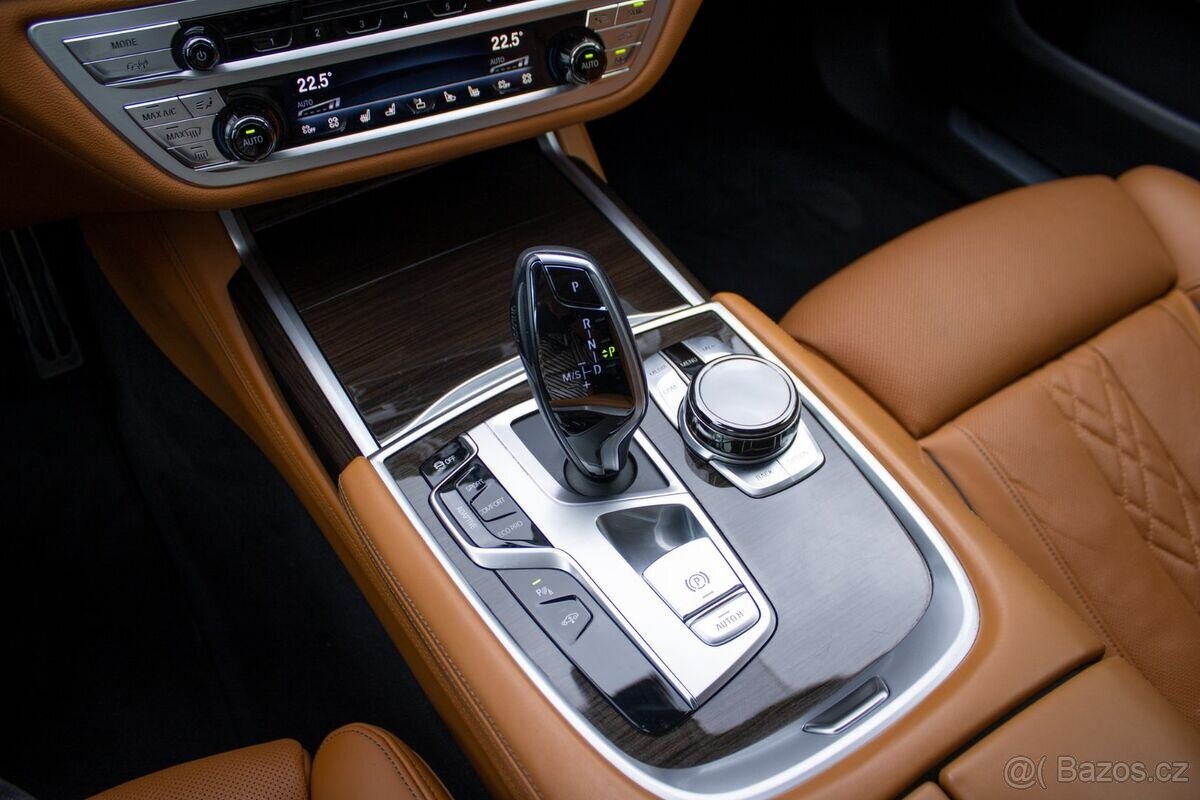 BMW Rad 7 750Li xDrive A/T 2018 - 18