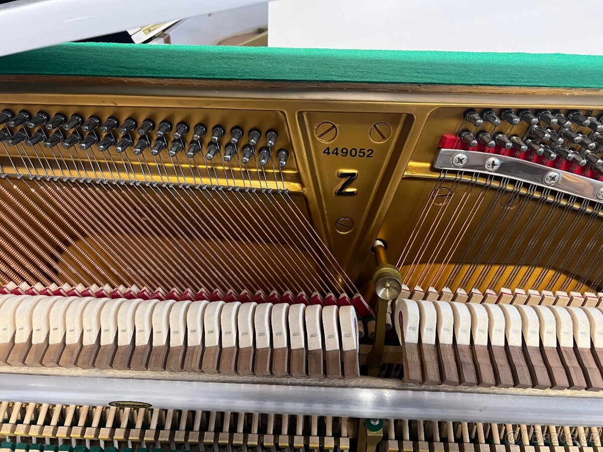 STEINWAY & SONS mod. Z 114 se zárukou 5 let, doprava zdarma - 18