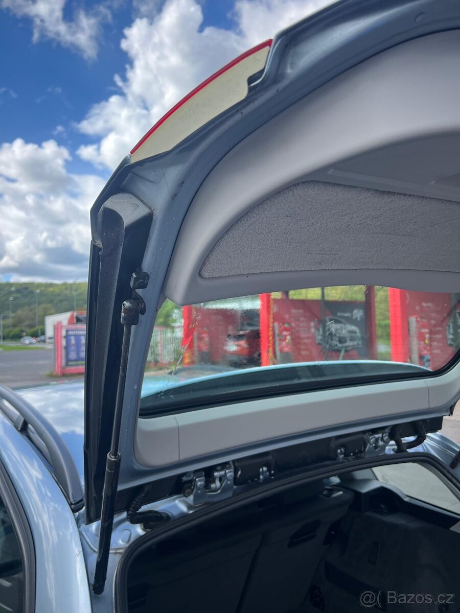 BMW 316i 1.6i 90kw, r.2009, serviska, klima, stk - 18