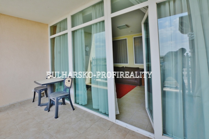 Luxusní apartmán 2+kk (68 m²) v první linii s bočním výhlede - 18