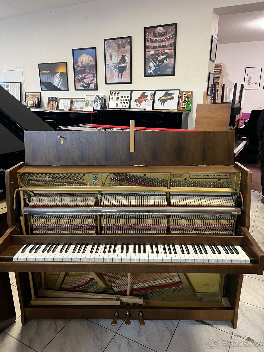 Petrof 105 se zárukou 2 roky dopravou 100 km. - 18