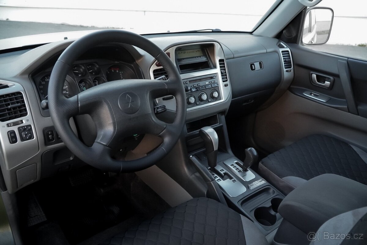 Mitsubishi Pajero 3.2 Di-D 4x4 AUTOMAT - 18