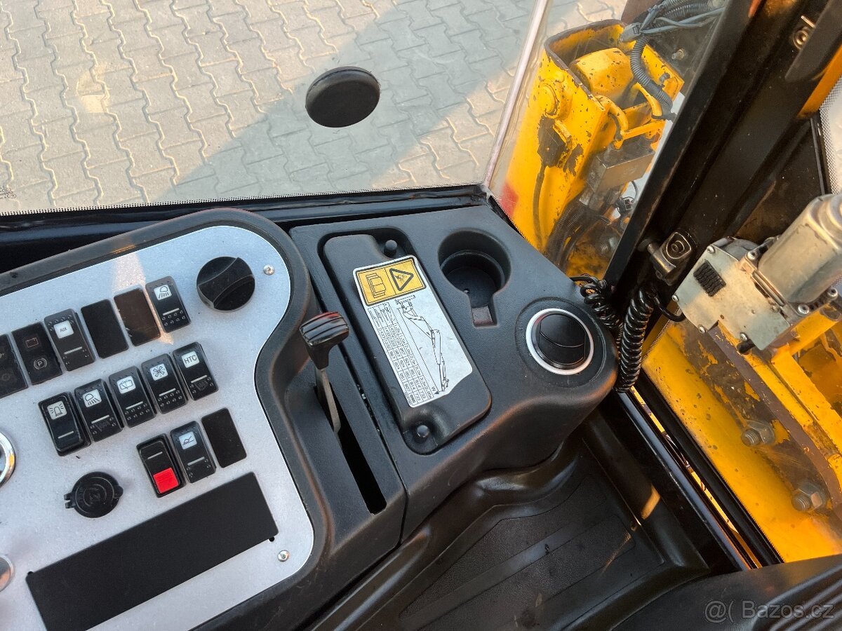 Rýpadlo-nakladač JCB 2CX Streetmaster, 3CX Compact - 18