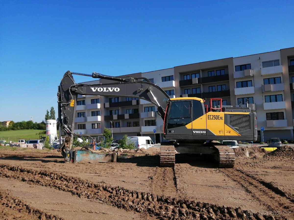 Autodoprava a zemní práce - 18