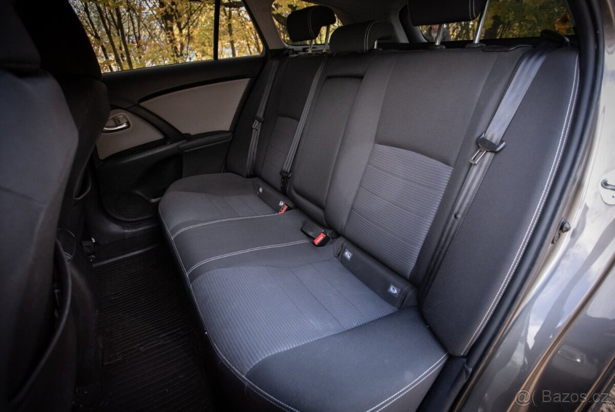 TOYOTA AVENSIS Combi 2.0 105kW 2017 - 18