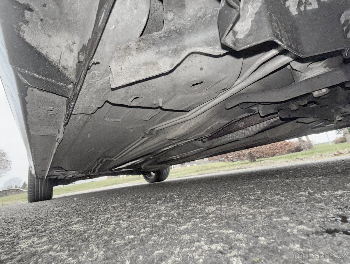 Ford Galaxy 2010/2011 2.0 Benzín 107kw VÝBORNÝ STAV - 18