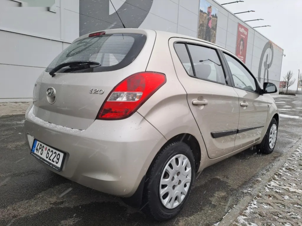 Hyundai i20, 1.2i 57KW 2.MAJ NOVÁ STK - 18