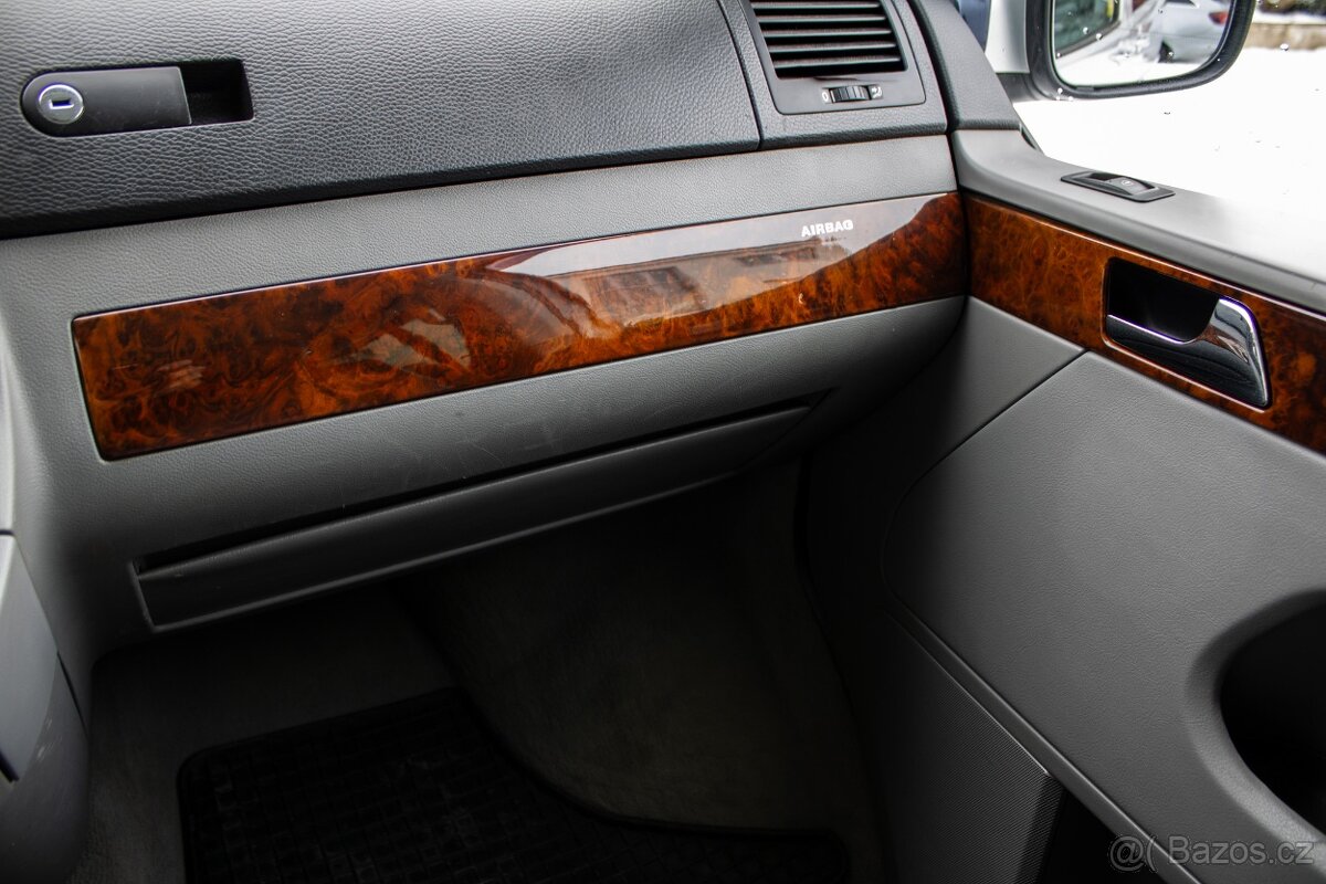 Volkswagen Multivan 2.5 TDI 174kW - 18