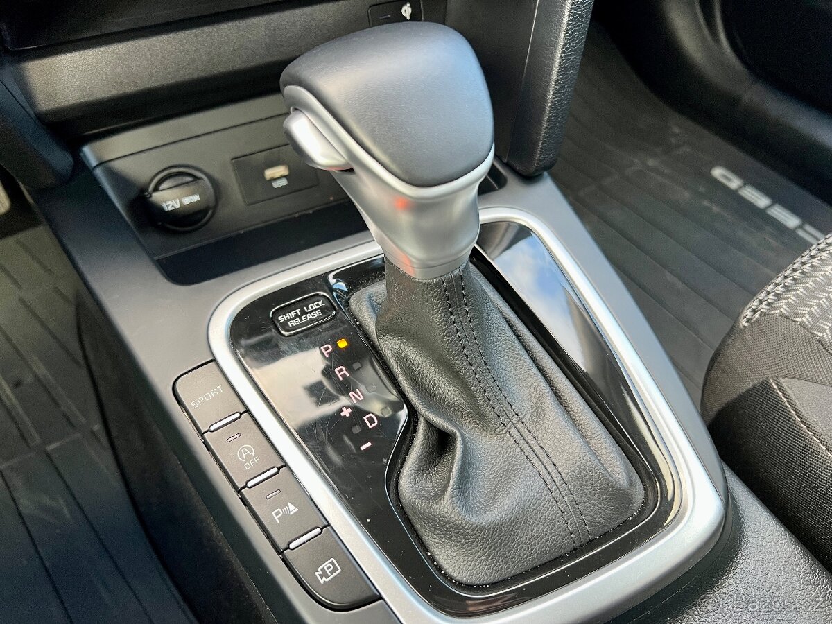 Kia Ceed SW 1,5 T-GDI TOP 7DCT + BUS - 18