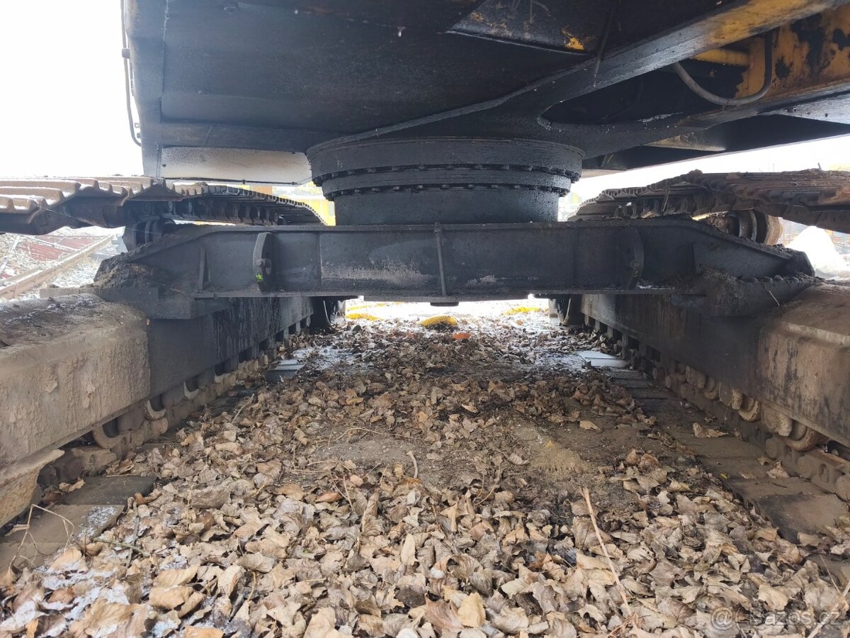 CATERPILLAR 215D LC - 18
