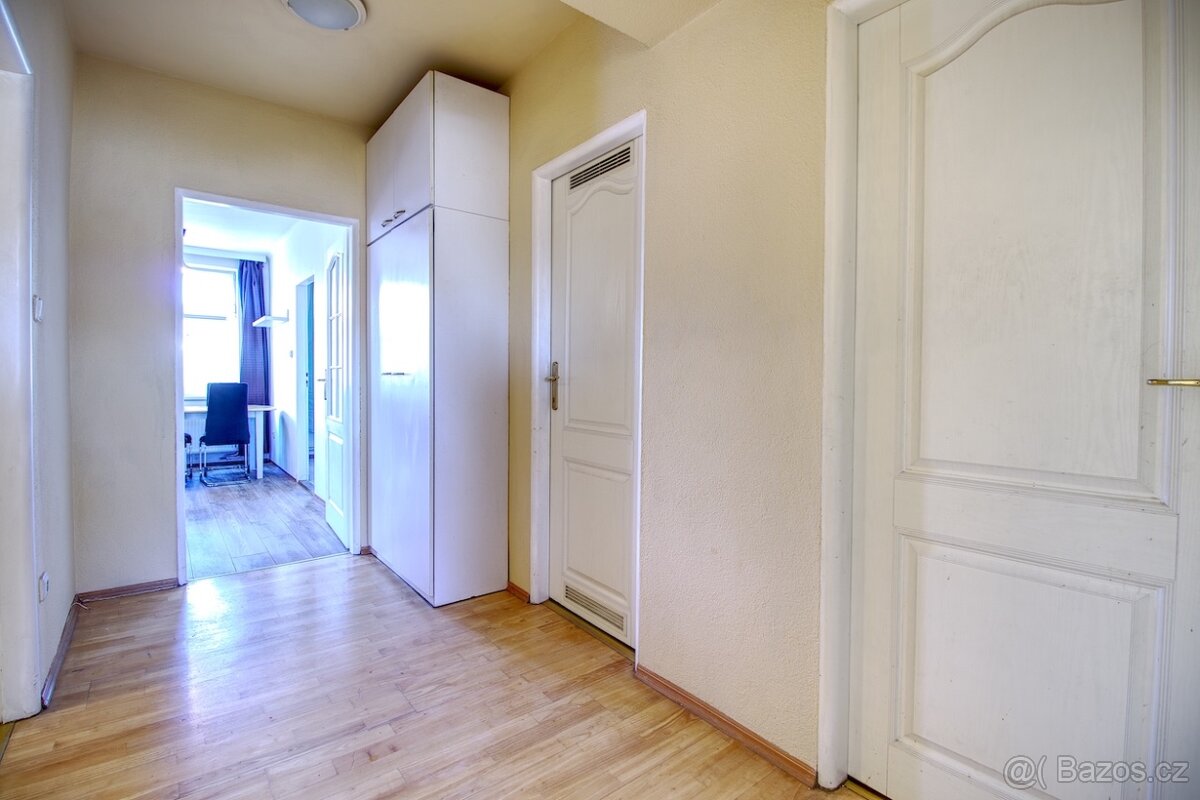 Byt 3+1, 92 m2/balkon, Hradec Králové – centrum. - 18