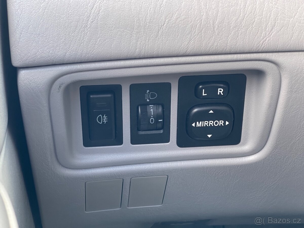 Toyota Prius 1.5 hybrid, r.v. 2000, BOURÁNO - 18