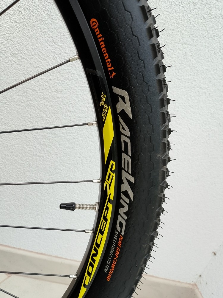 XC MTB 29" FOCUS (Germany) - FOX Evolution,Shimano XT-vel.L - 18