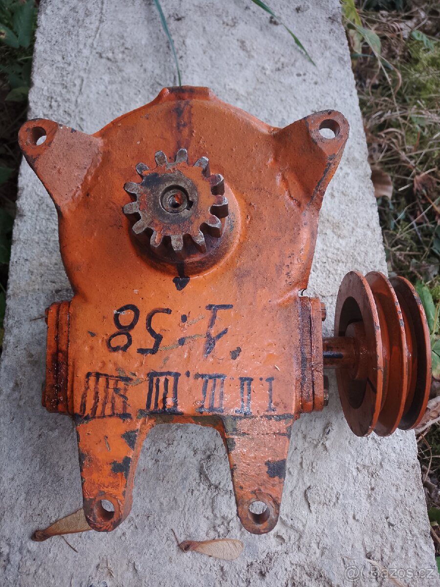 Nádrž ,elektromotory3faz.,hoblovka - 18