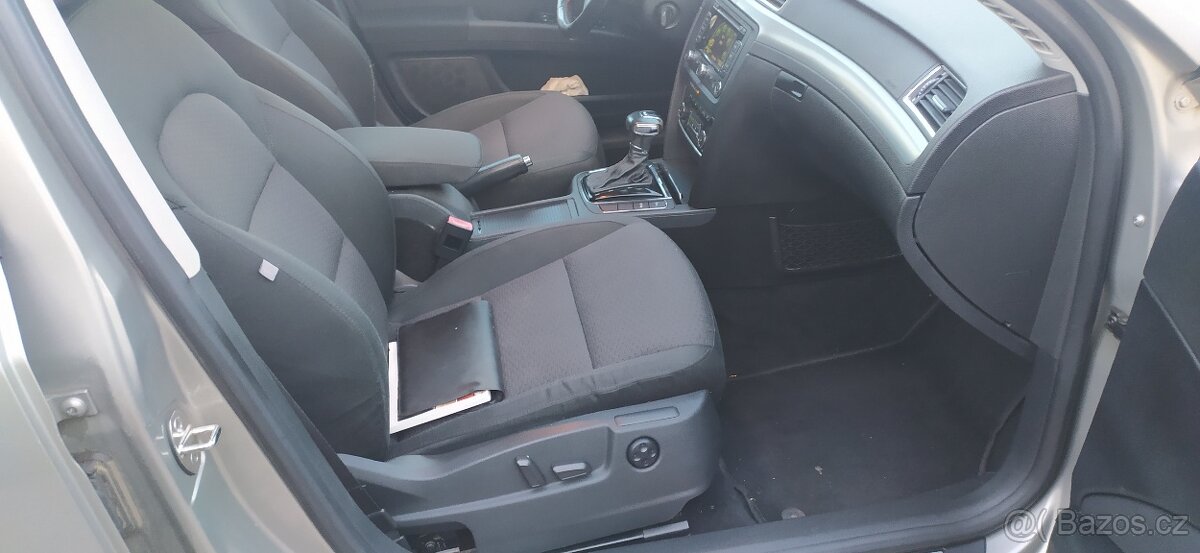 ŠKODA SUPERB II SEDAN 1,8TSi118kw,rv2009,DSG,XENONY - 18