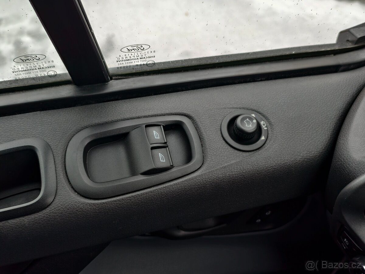 Ford Transit Custom 2.0EcoBlue ÚPRAVA PRO VOZÍČKÁŘE - 18