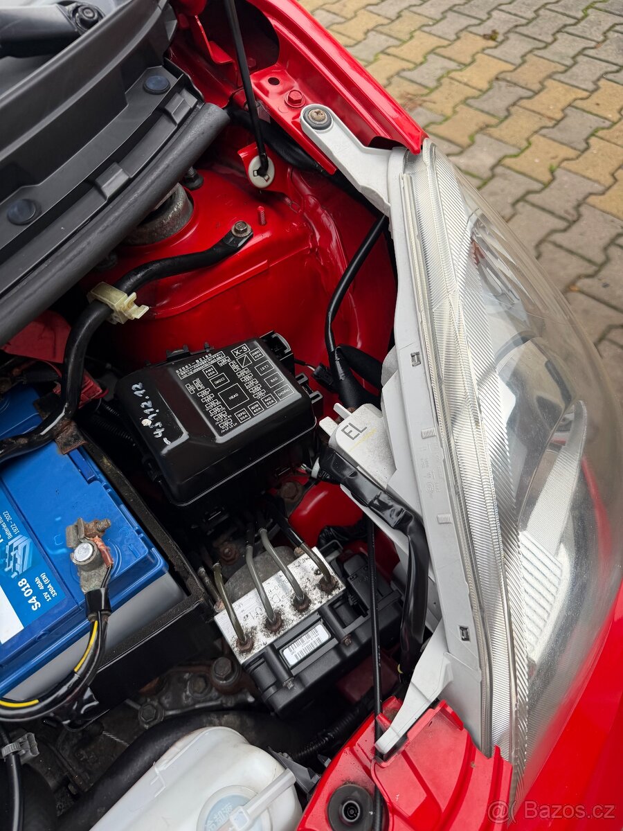 Daihatsu CUORE 1,0 i - 5 dveří - 18