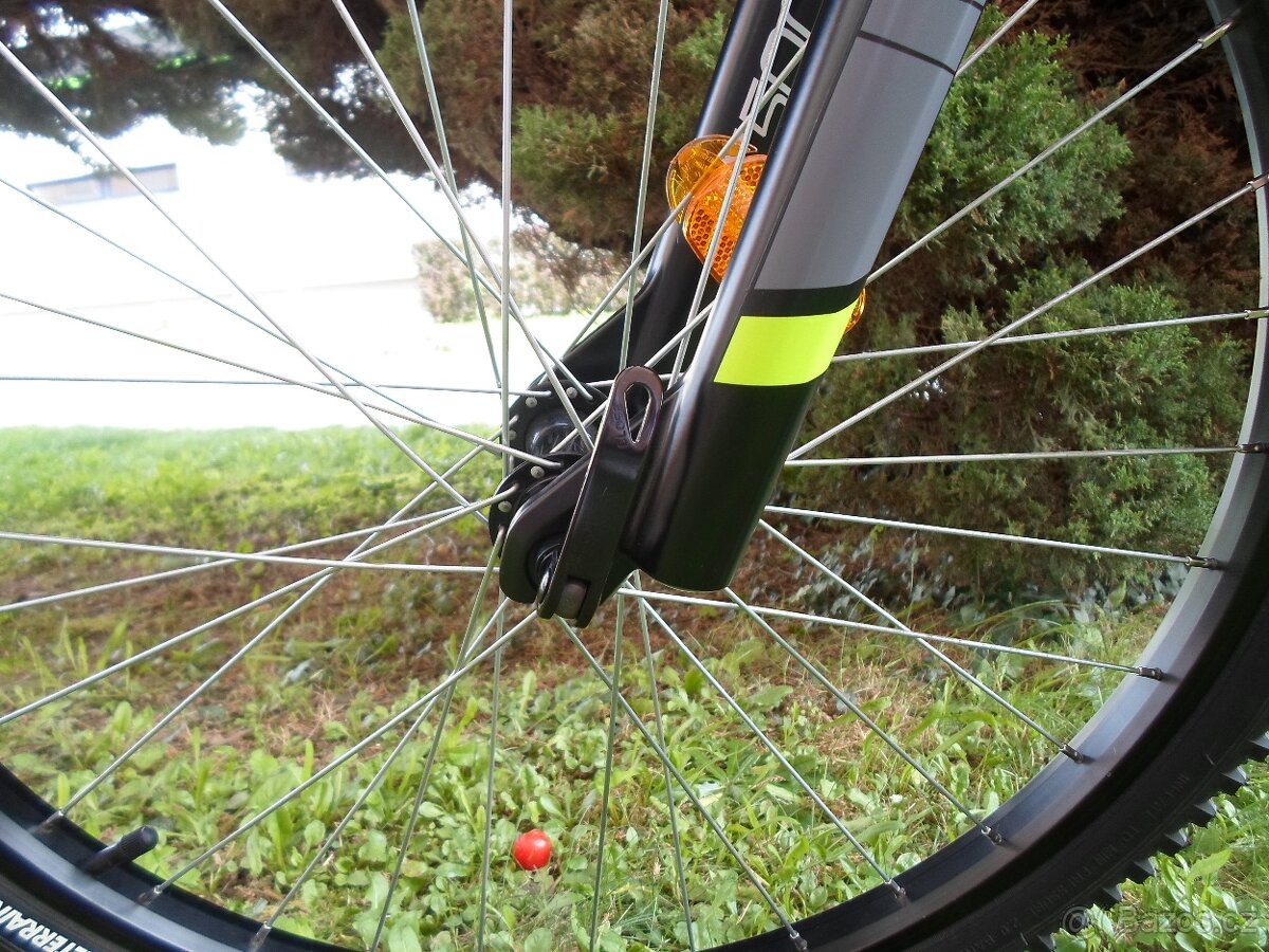 Černé dětské kolo 9-12 let, 24" palců - 18