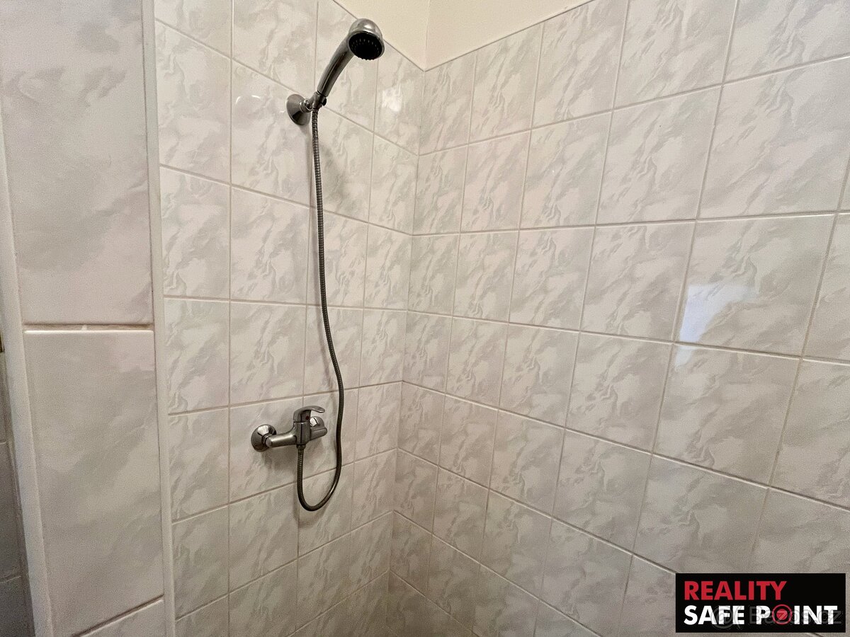 Prodej obchodního prostoru (3 159 m2), ev.č. 00594 - 18