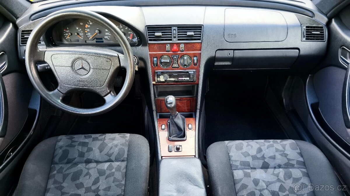 Mercedes-Benz C220 diesel AMG 17” NOVÁ TK a EK - 18