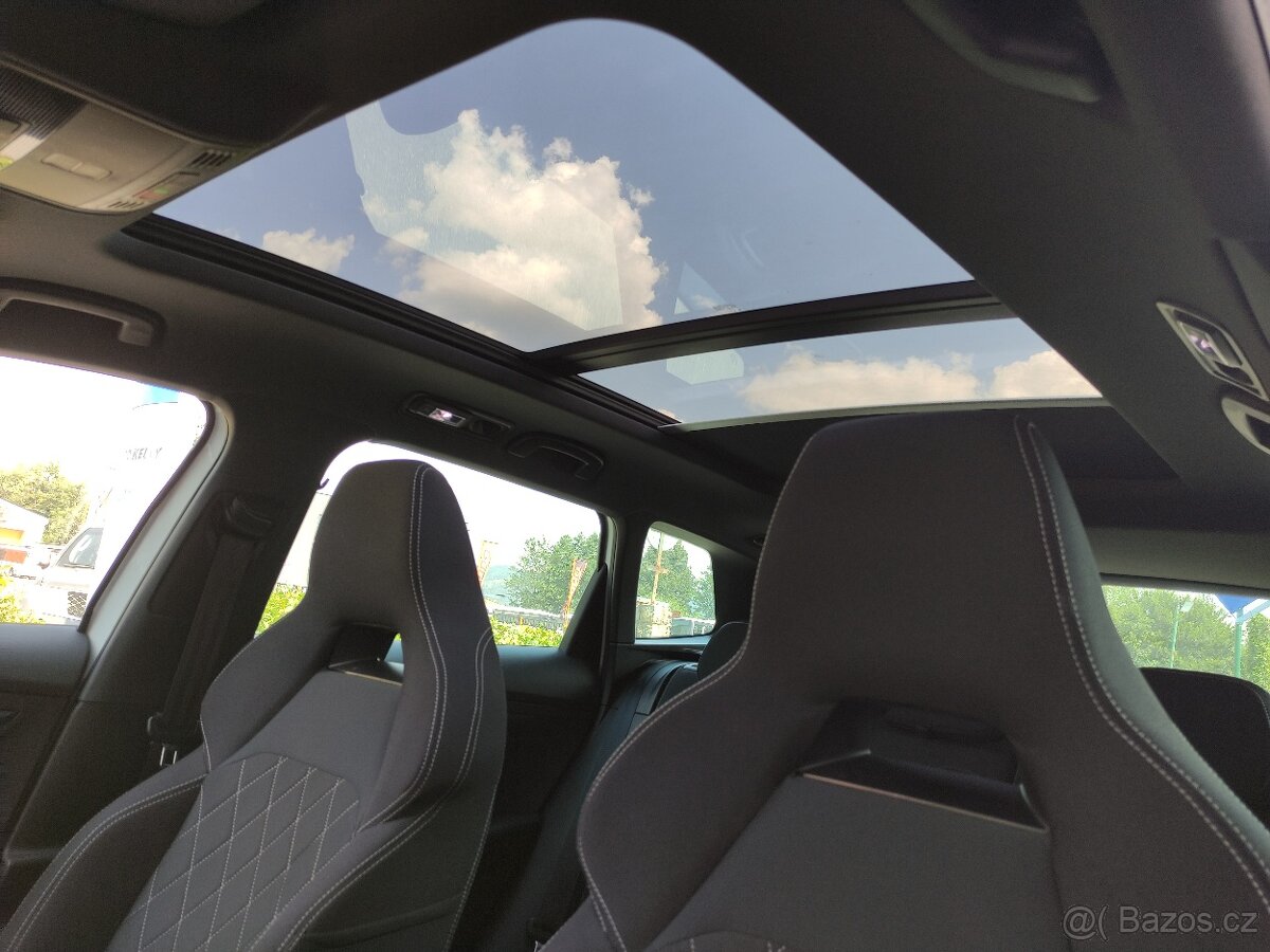 Škoda Karoq 4x4 DSG SPORTLINE FullLED PANORAMA TAŽNÉ - 18