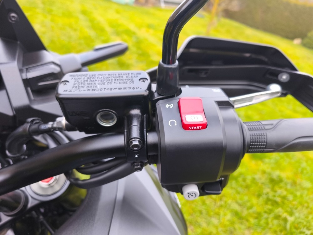 Honda CRF 1100 L Africa Twin (2023) jako nová, 16 tis.km - 18