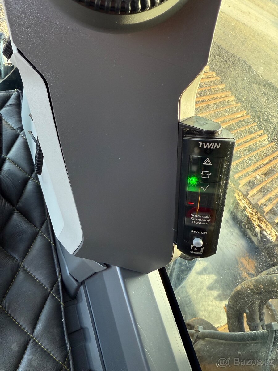 CAT 323 ENGCOM EPS kleště TOP STAV - 18