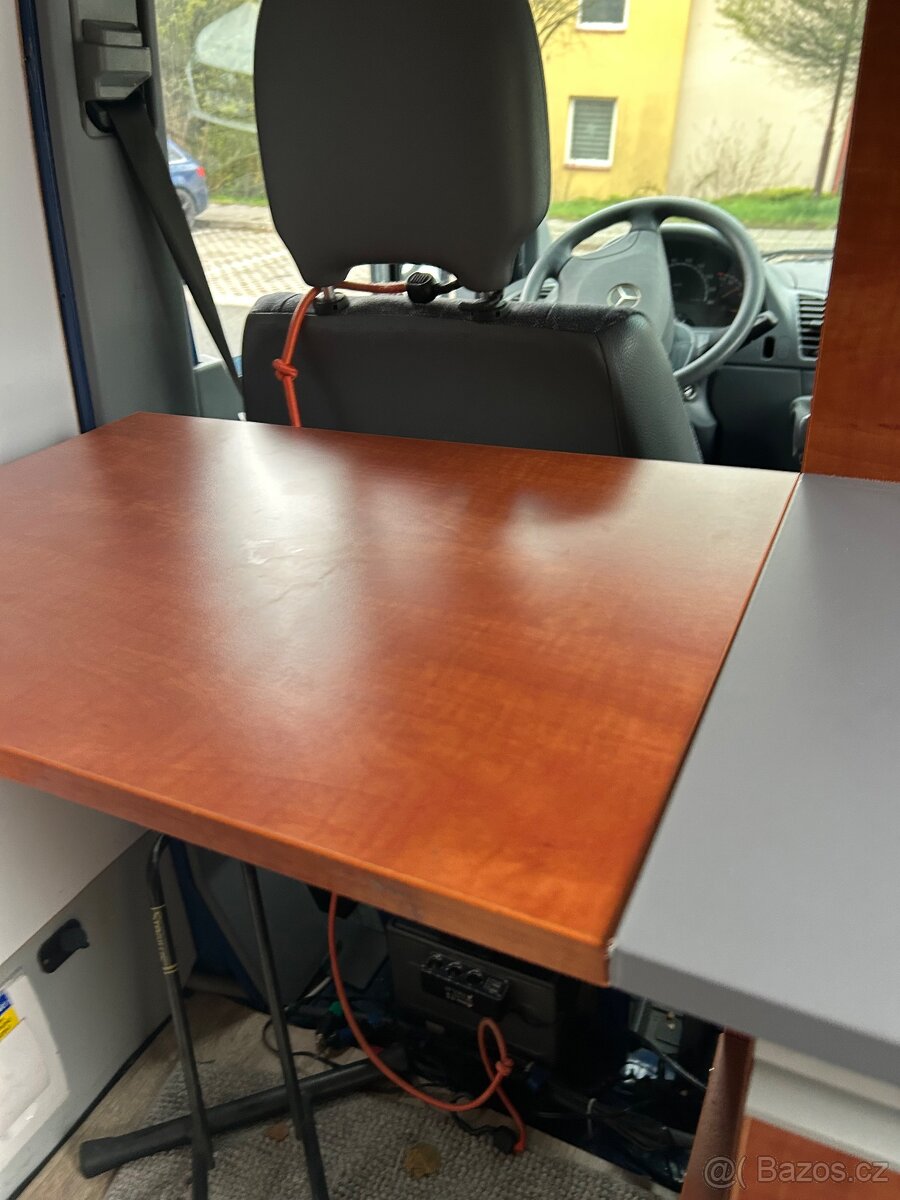 Mercedes benz Sprinter obytný - 18
