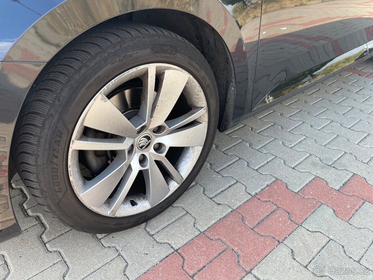 Škoda Superb, 110KW, 1.9 , černá, DPH - 18