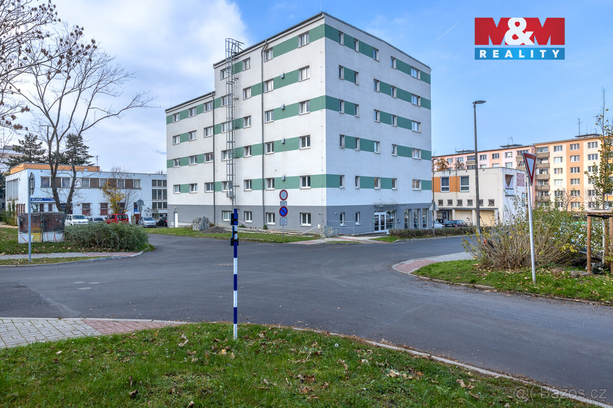Pronájem kancelářského prostoru, 166 m², Louny, ul. Březinov - 18