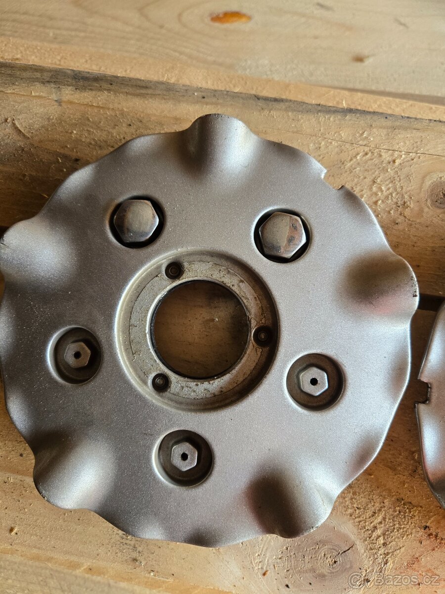 Momo, Ferrari design plaketky - 18