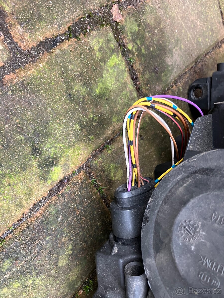 ŠKODA SUPERB II FACELIFT-PŘEDNÍ KOMPLETNÍ SVĚTLOMETY - 18